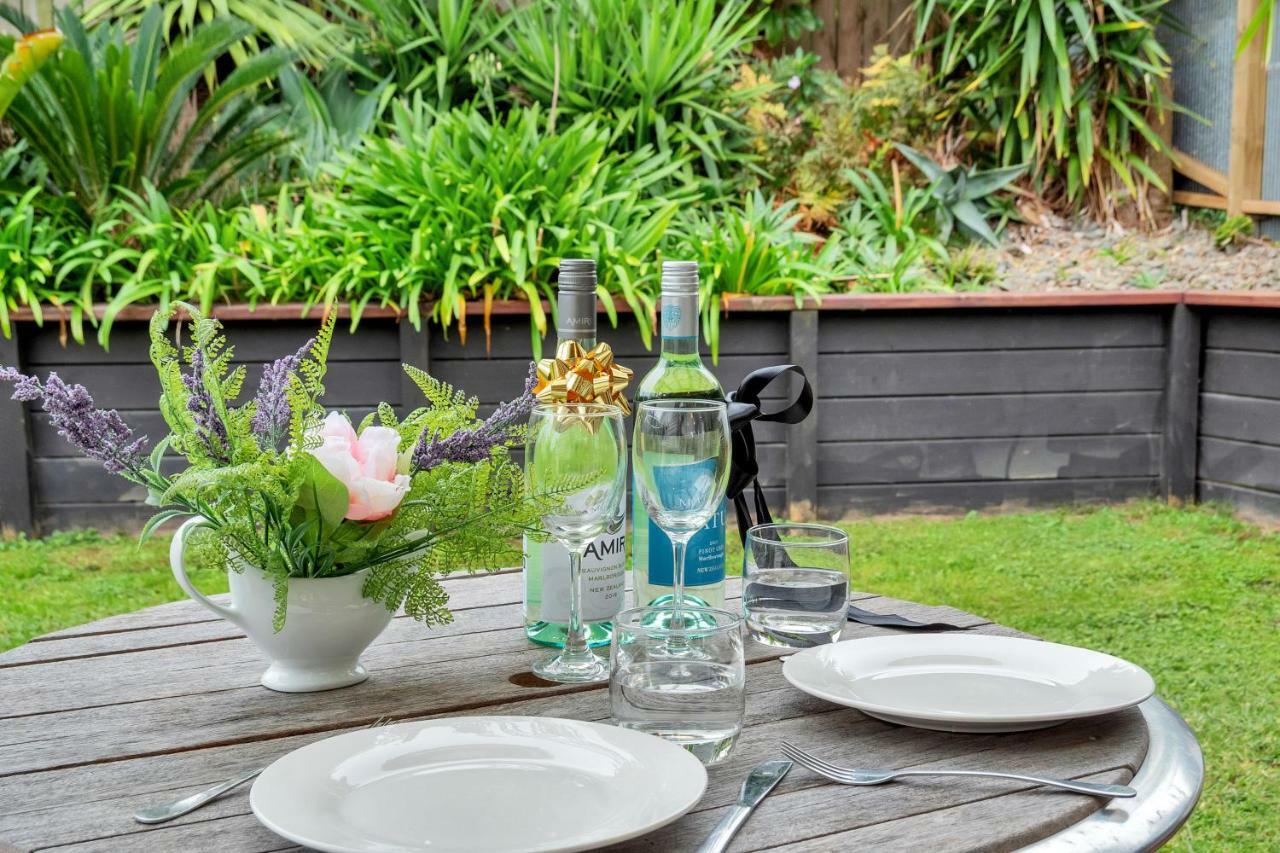 Sunny & Cozy Home Near Western Springs Auckland Bagian luar foto